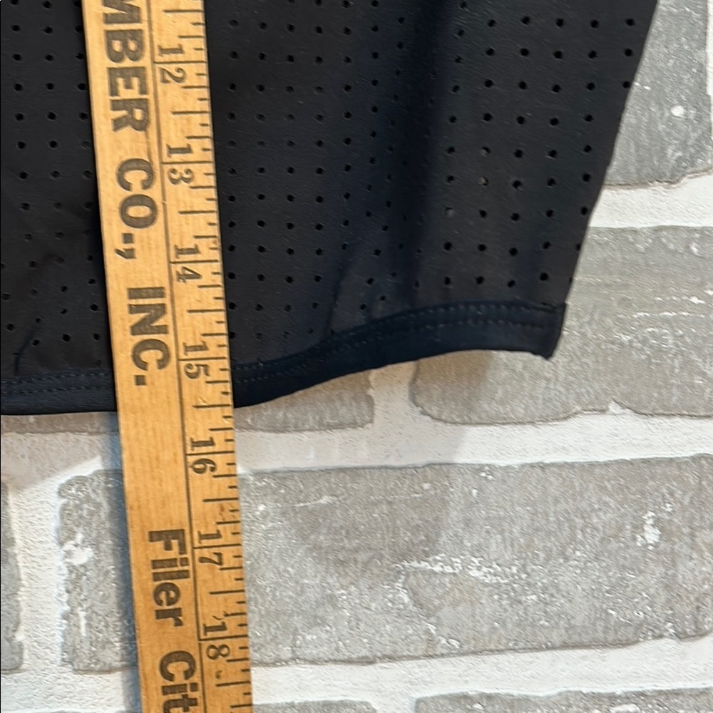 Vitamin A Black Muscle Tee Crop Top Swimwear - Picture 5 of 5